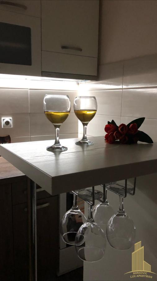 Mirkovic Lux Apartman Nis Exterior photo